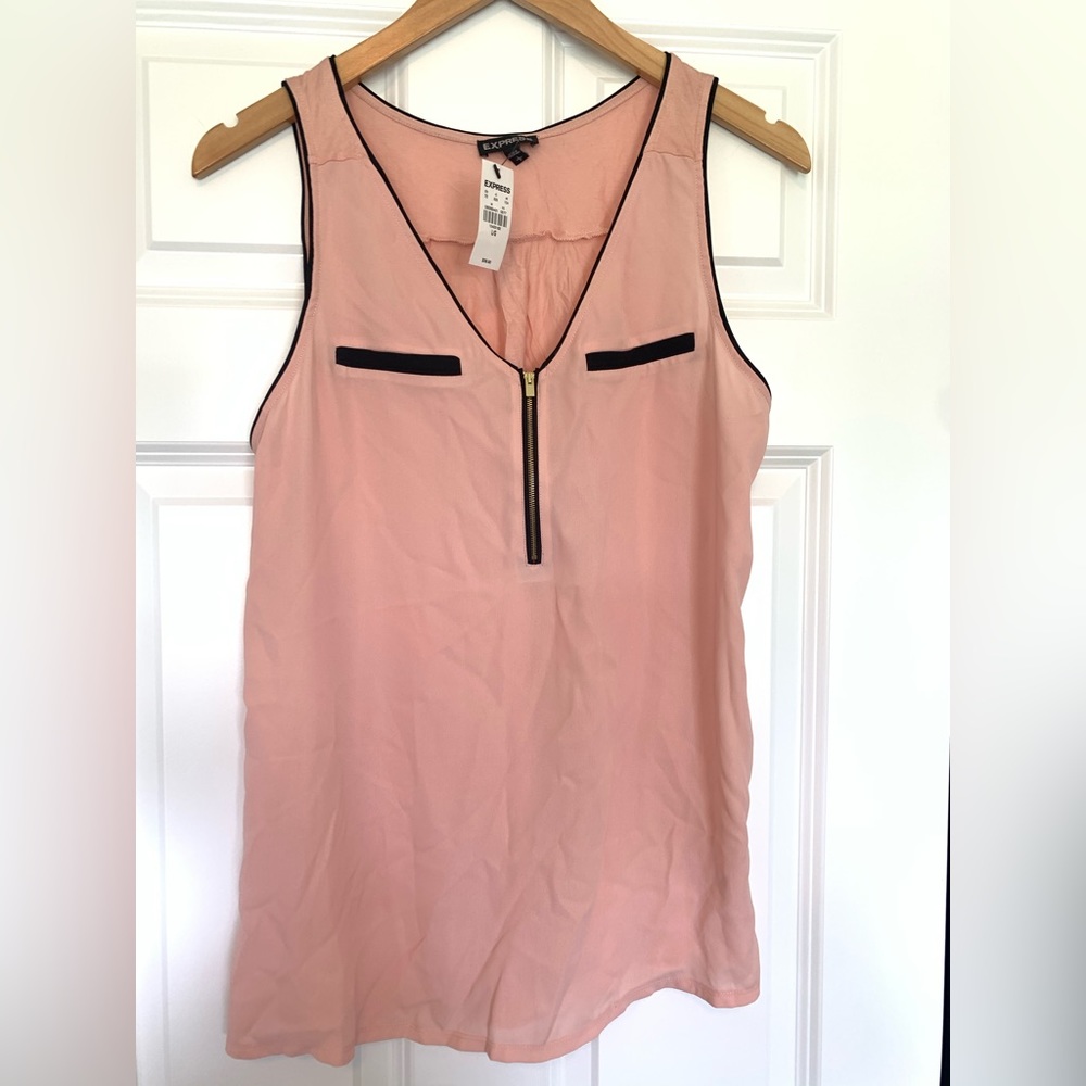 Woman express tank top